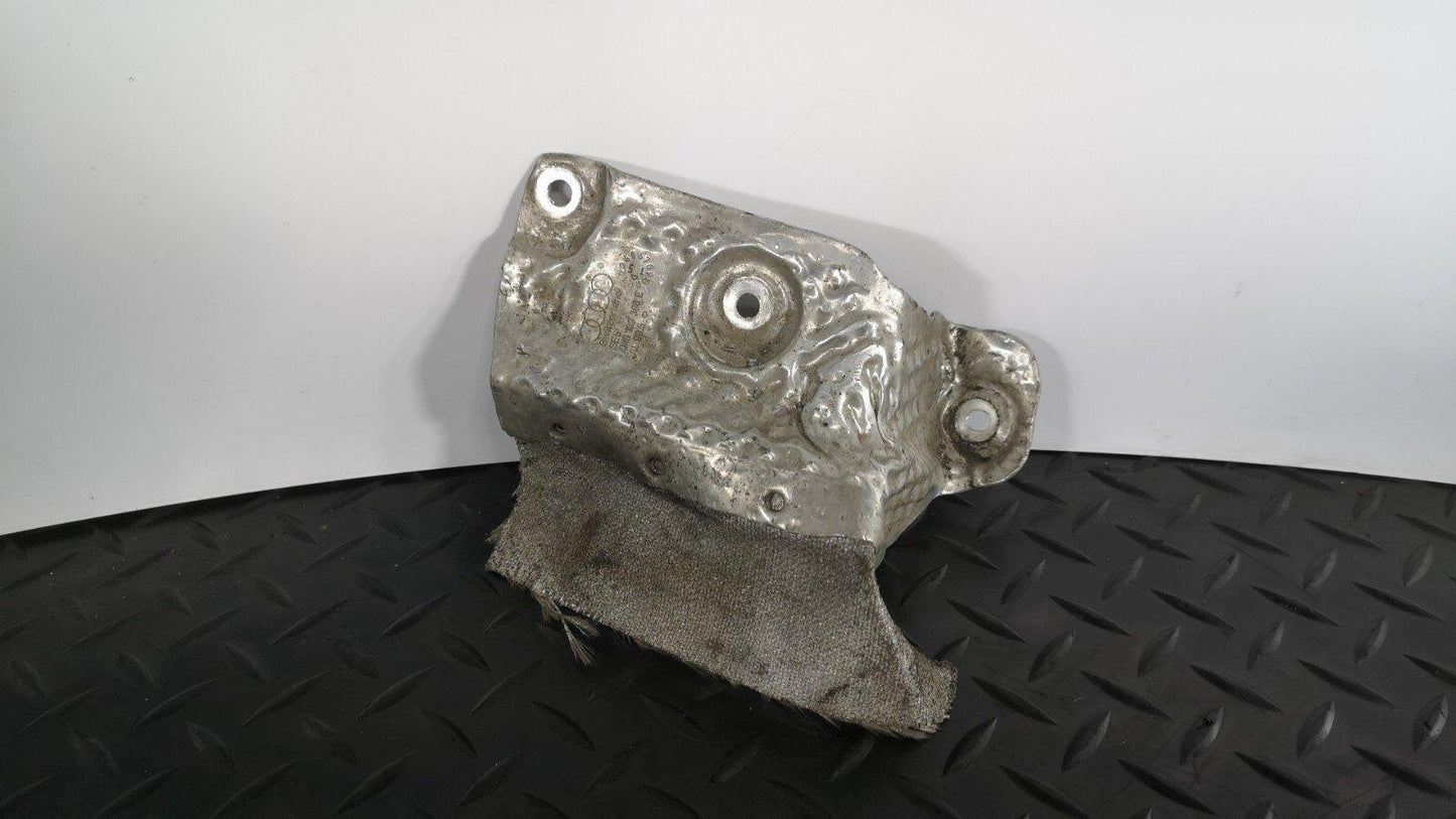 16-19 AUDI A4 B9 S-LINE GENUINE 2.0TDI ENGINE BRACKET SHIELD 4M0199388