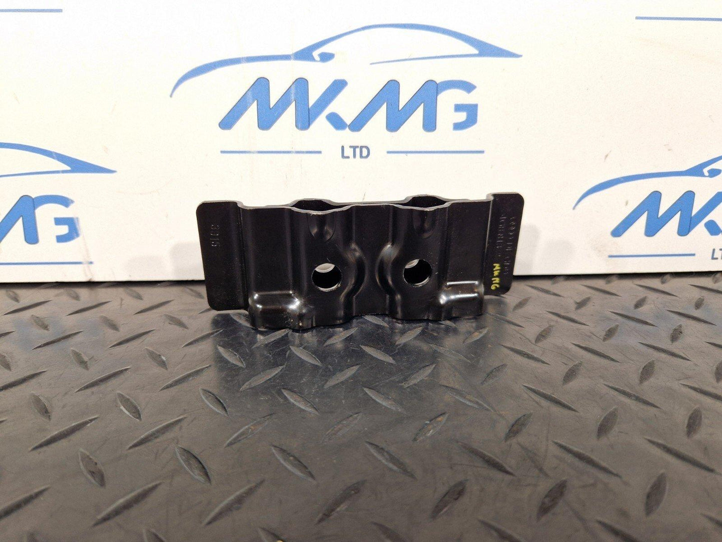 15-18 AUDI A7 4G GENUINE OEM MOUNTING TIE DOWN EYE 4G8813383