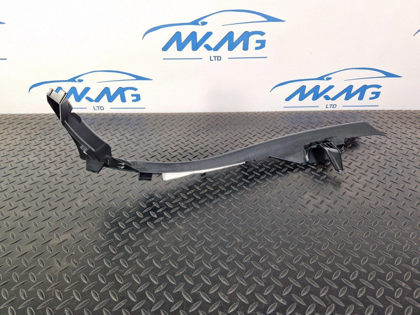 14-21 MERCEDES BENZ C220d W205 REAR RIGHT INNER ARCH TRIM A2056903705