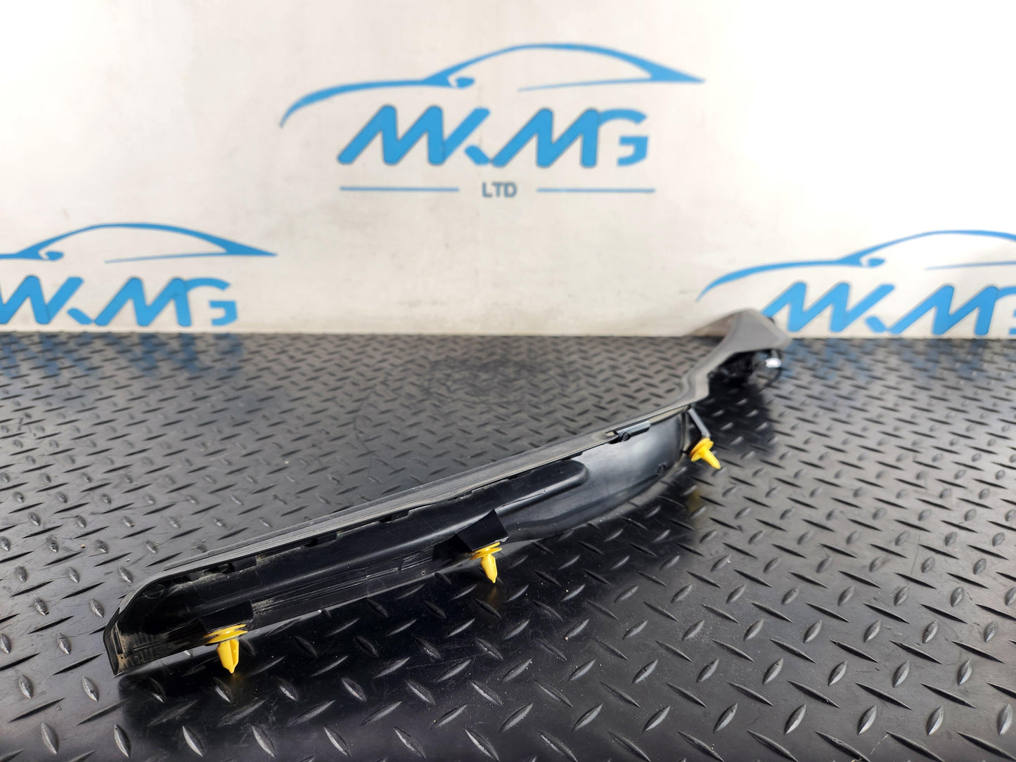Range Rover Evoque L551 Genuine Right O/S Tailgate Moulding Trim K8D2406A76A