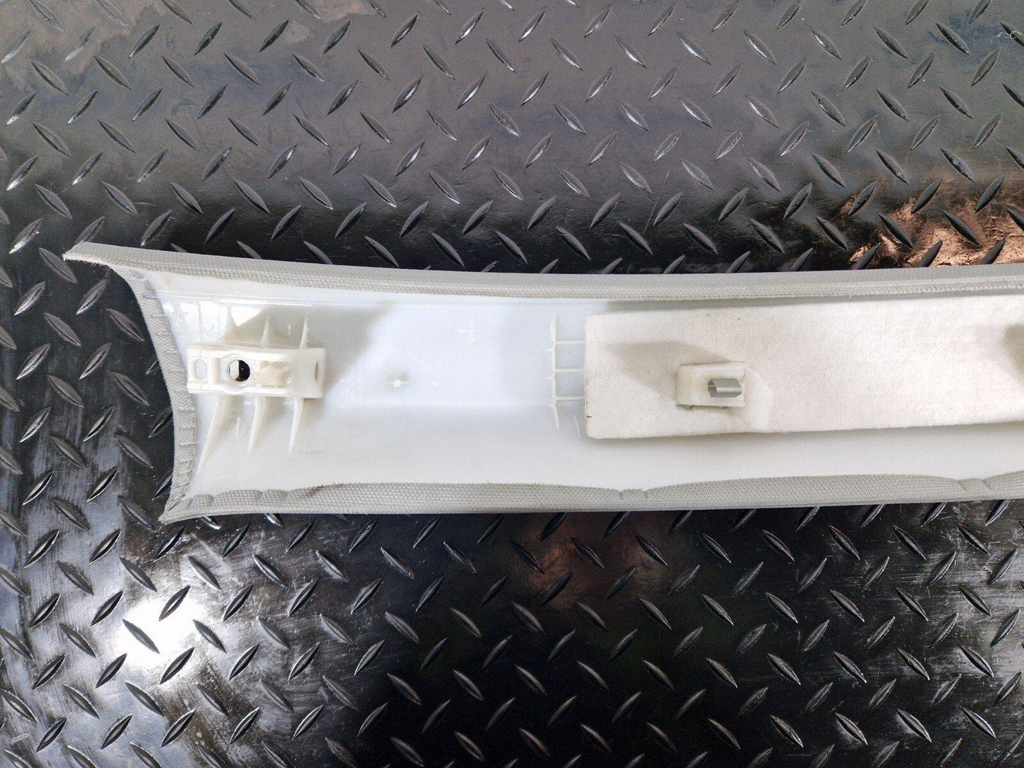 16-19 AUDI A4 B9 FRONT LEFT N/S A-PILLAR TRIM PANEL 8W0867233