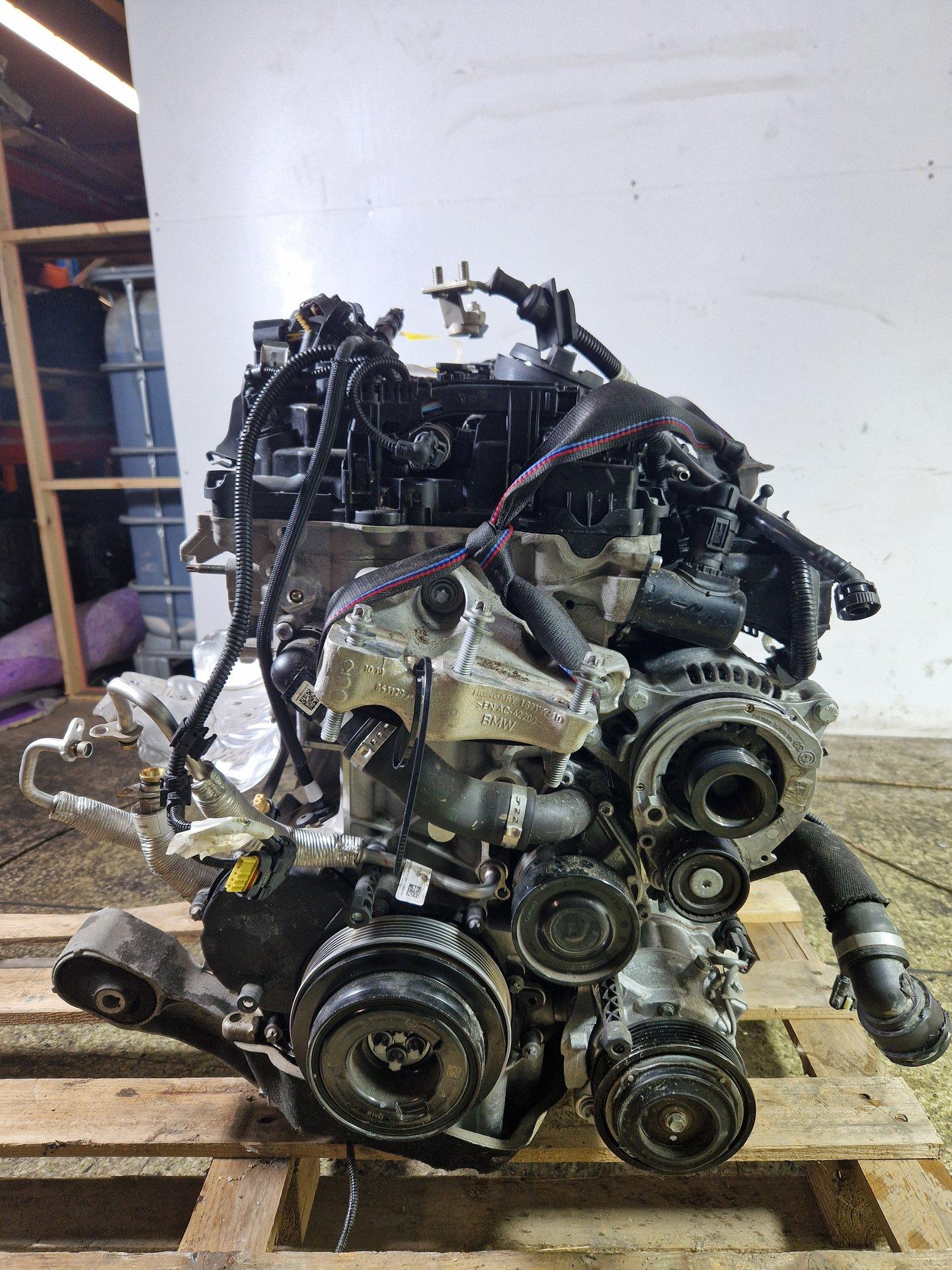 BMW 118i F40 Hatchback Engine
