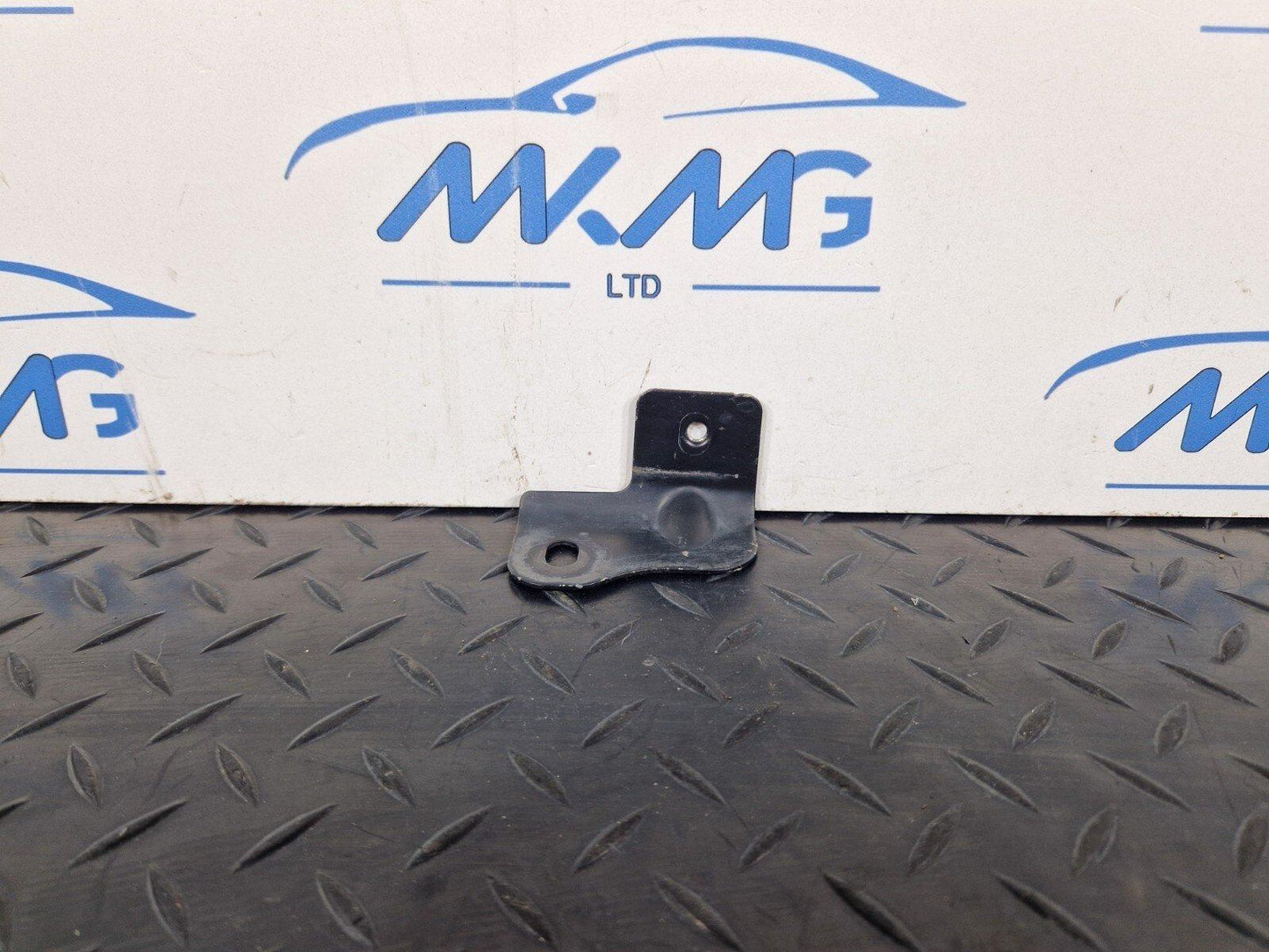 18-ON MERCEDES SPRINTER W907 W910 FRONT LEFT WING HOLDER BRACKET A9108811300