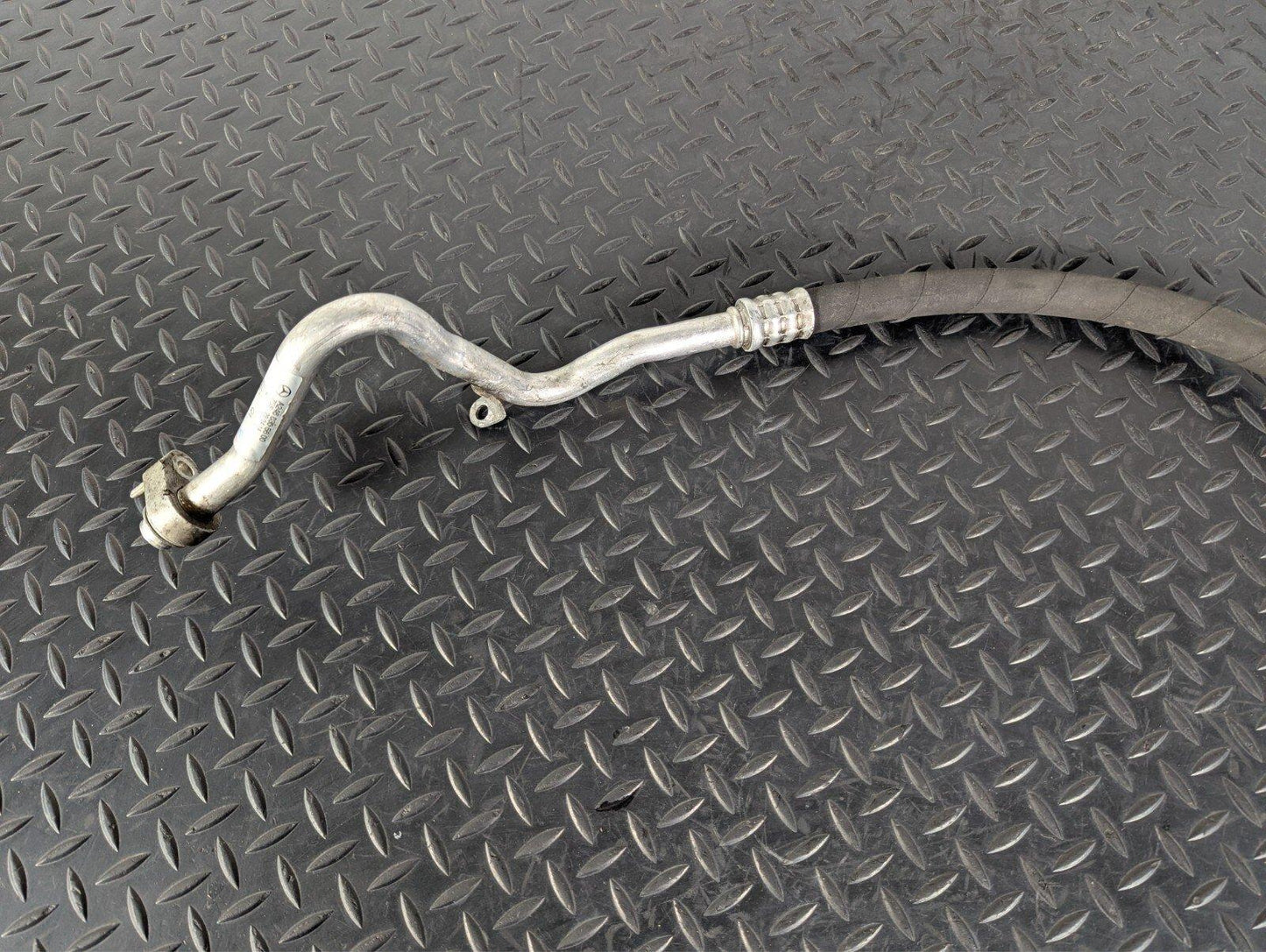 13-19 MERCEDES BENZ CLA C117 GENUINE A/C AIR CONDITIONING PIPE HOSE A2468305600
