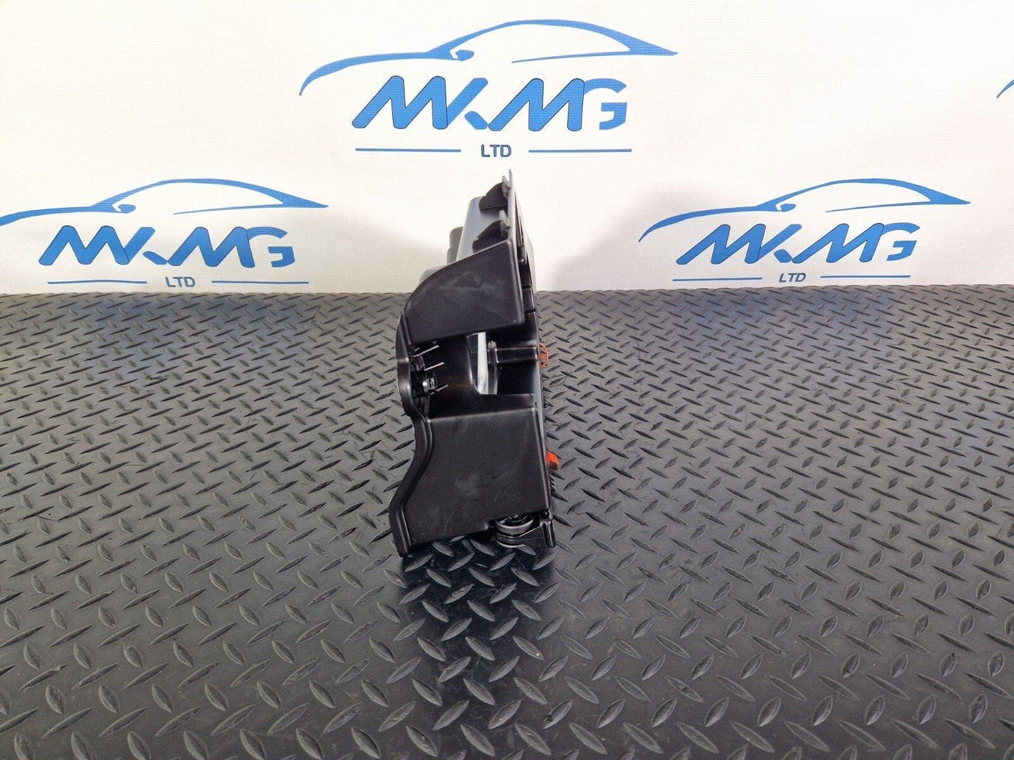 14-19 MERCEDES BENZ GLA X156 BOOT TRUNK MULTIFUNCTIONAL BOX TOOL KIT A2468900300