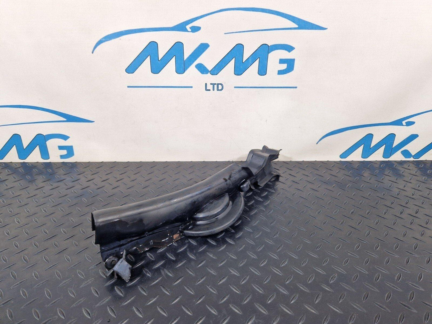 12-18 BMW 3 SERIES F30 F31 LEFT DAMPER SHOCK ABSROBER COMPARTMENT RUBBER 725583