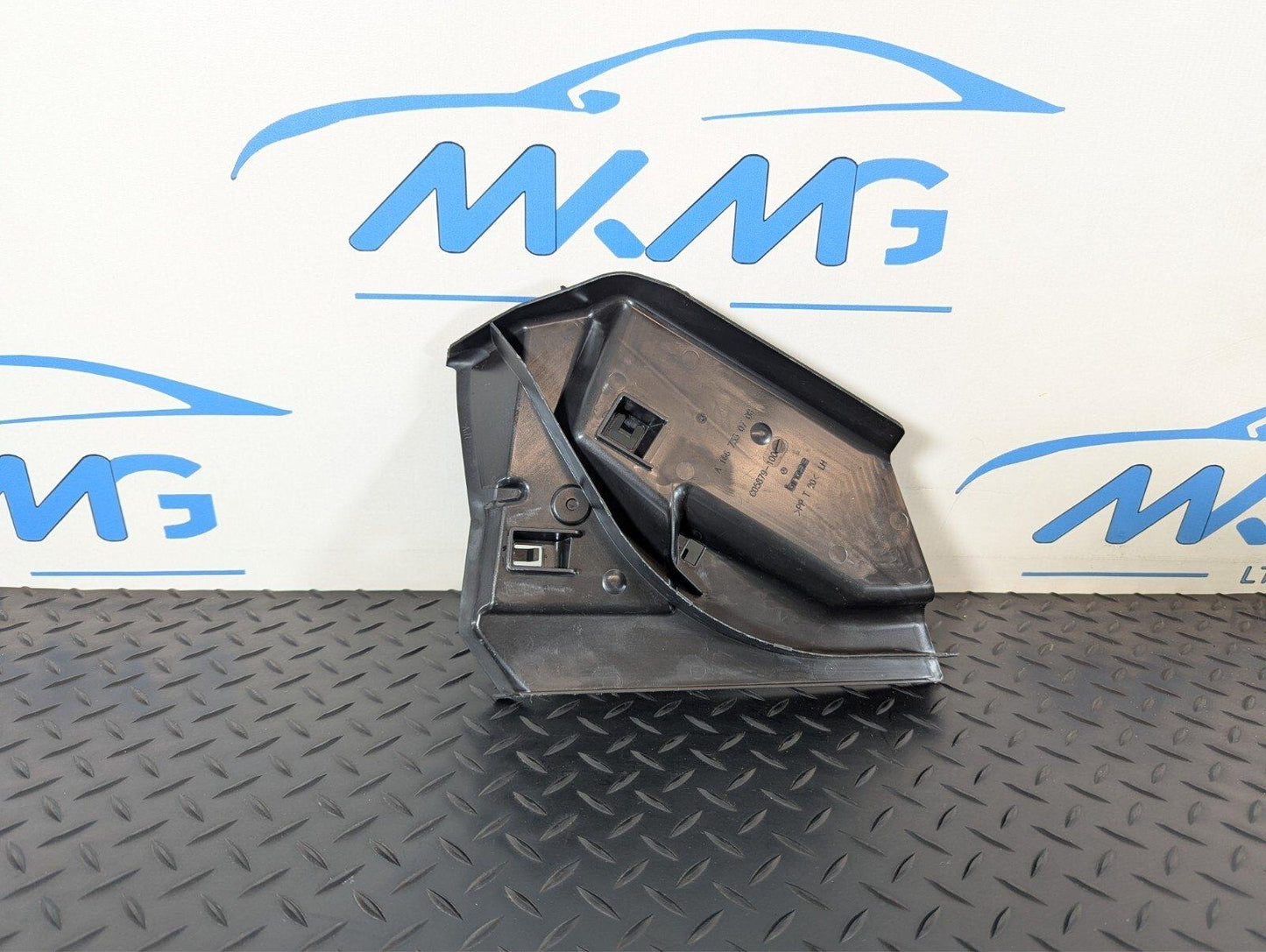 11-19 MERCEDES BENZ ML W166 GENUINE REAR LEFT N/S DOOR LOCK COVER A1667330708