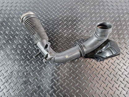 19-ON MERCEDES BENZ B CLASS W247 1.3 PETROL OEM AIR PIPE A2820901100