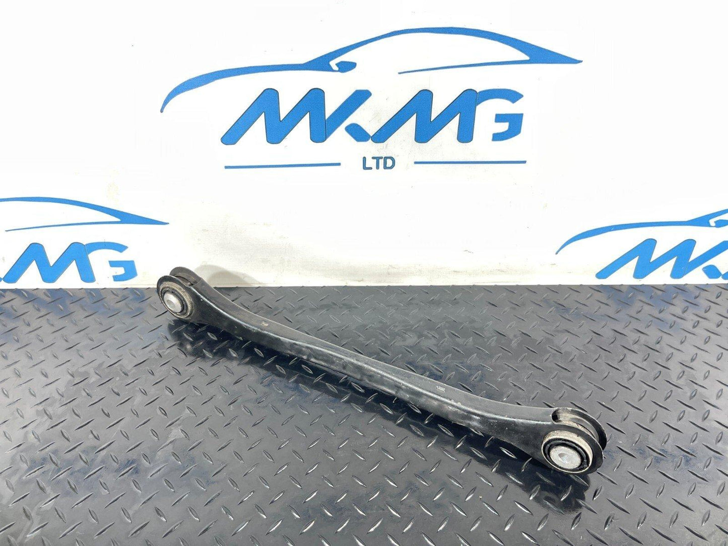 16-19 AUDI A4 B9 S-LINE REAR RIGHT DRIVER SIDE TRAILING CONTROL ARM 8W0501530D