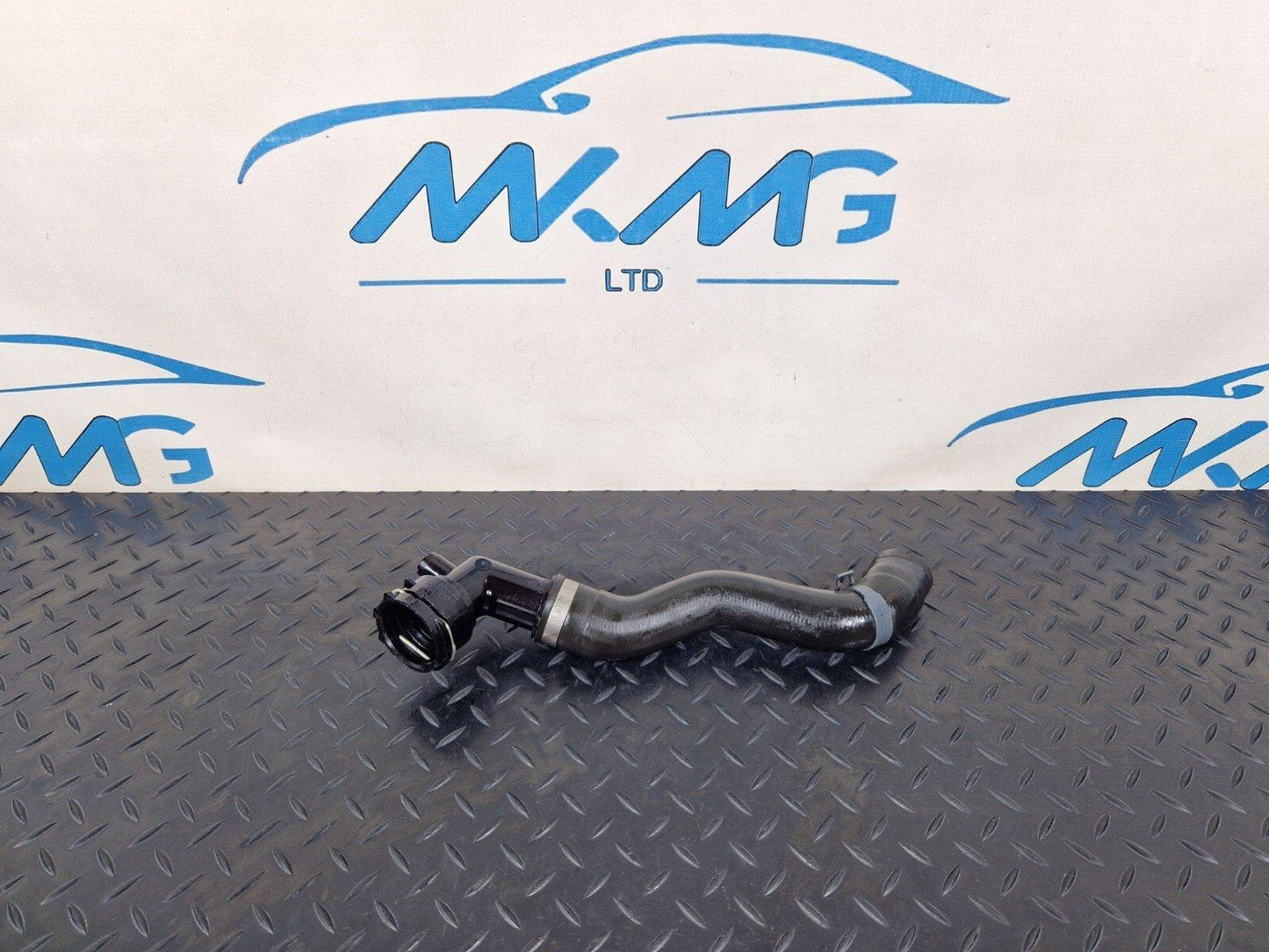 16-19 AUDI A4 B9 GENUINE OEM WATER COOLANT PIPE HOSE 8W0122293H