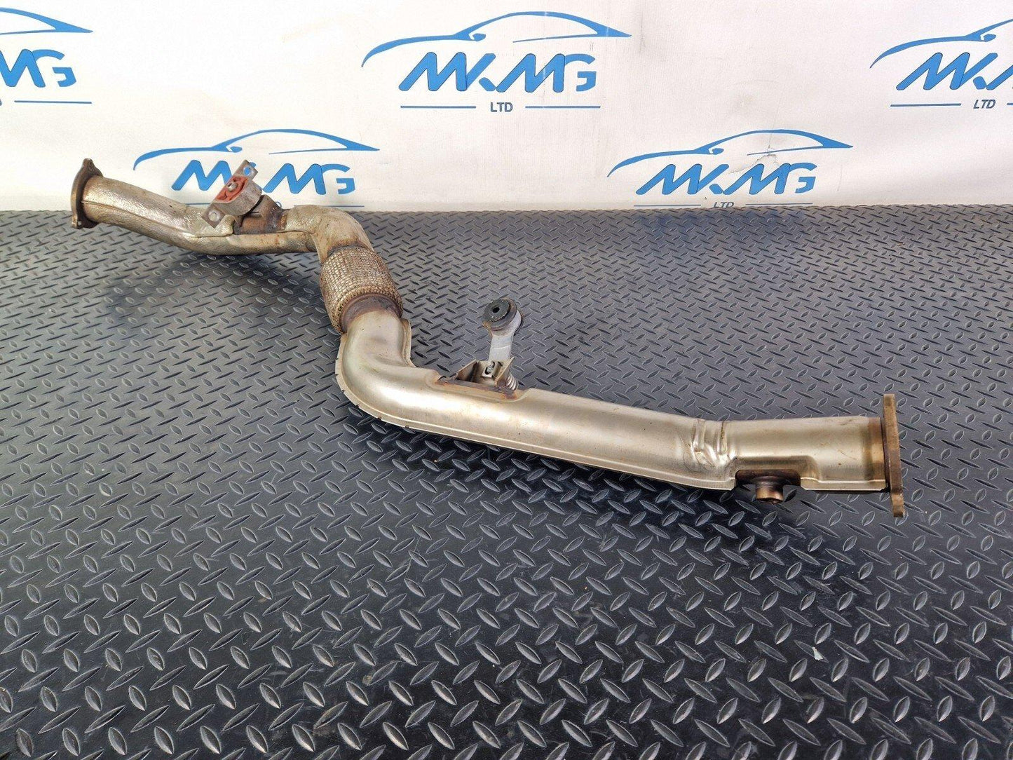 16-19 AUDI A4 B9 S-LINE EXHAUST FLEXIBLE PIPE 8W0253300E