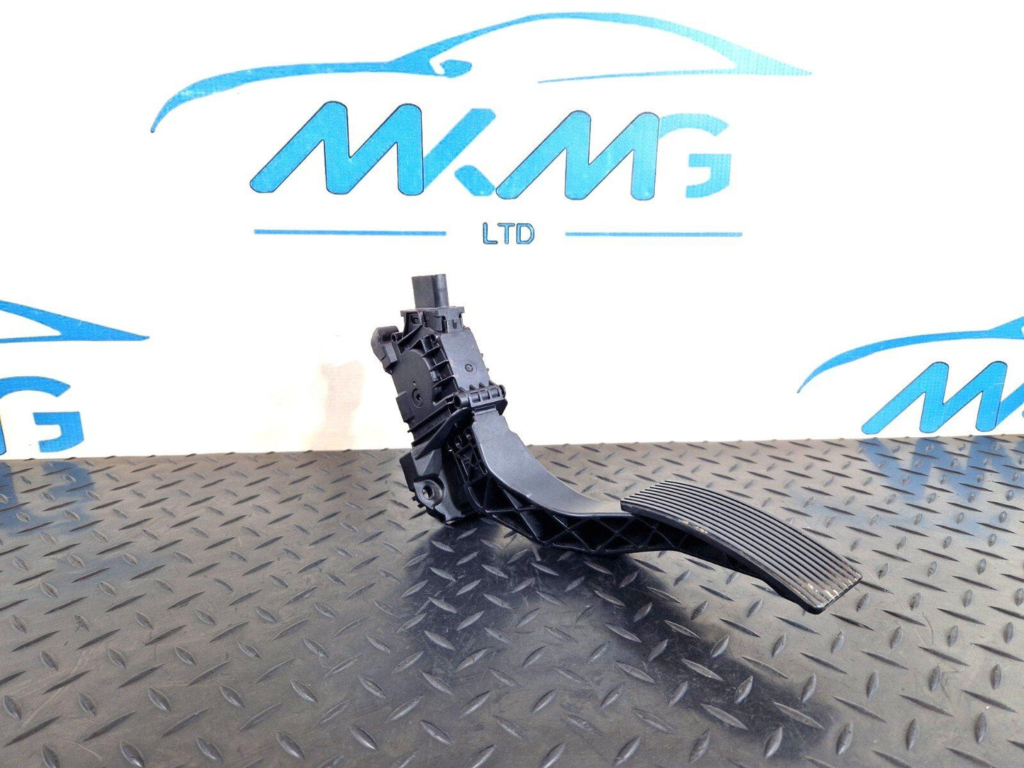 18-ON MERCEDES BENZ A CLASS W177 GENUINE ACCELERATOR THROTTLE PEDAL A1773002000