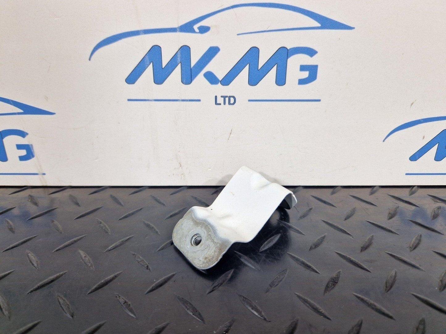 16-23 AUDI S5 COUPE GENUINE WING FENDER BRACKET FRONT 8W6821471