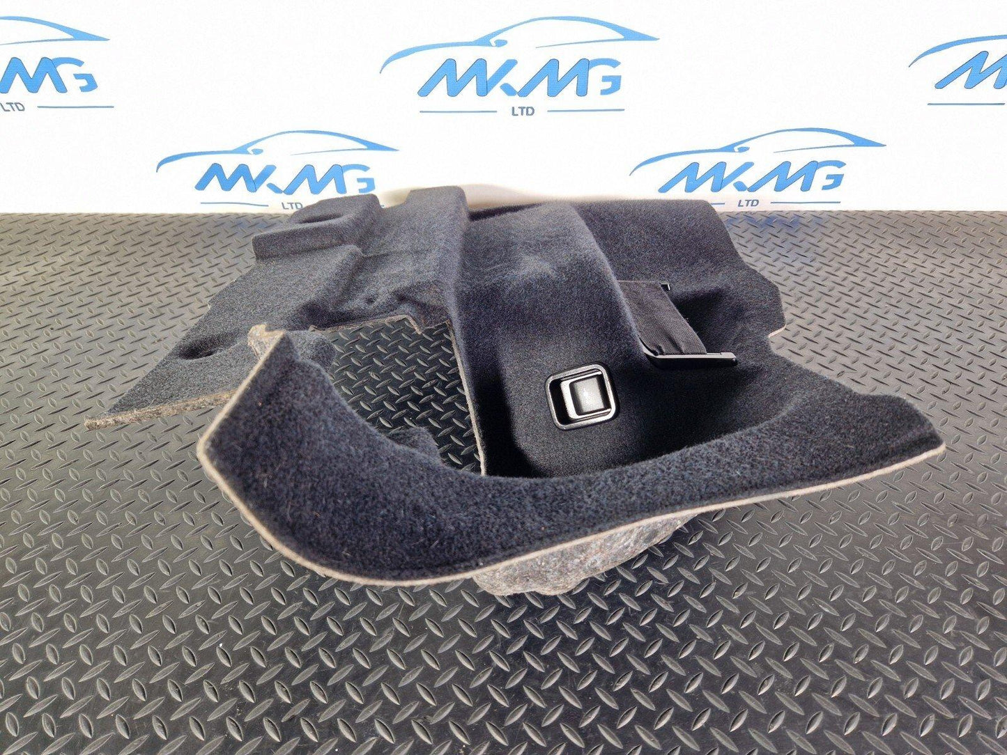 BMW 2 SERIES GRAN TOURER F46 GENUINE REAR RIGHT O/S BOOT SIDE PANEL TRIM 7360968