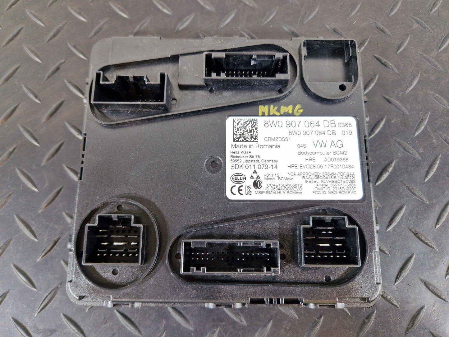 16-19 AUDI A4 B9 GENUINE OEM BCM BODY CONTROL MODULE ECU 8W0907064DB
