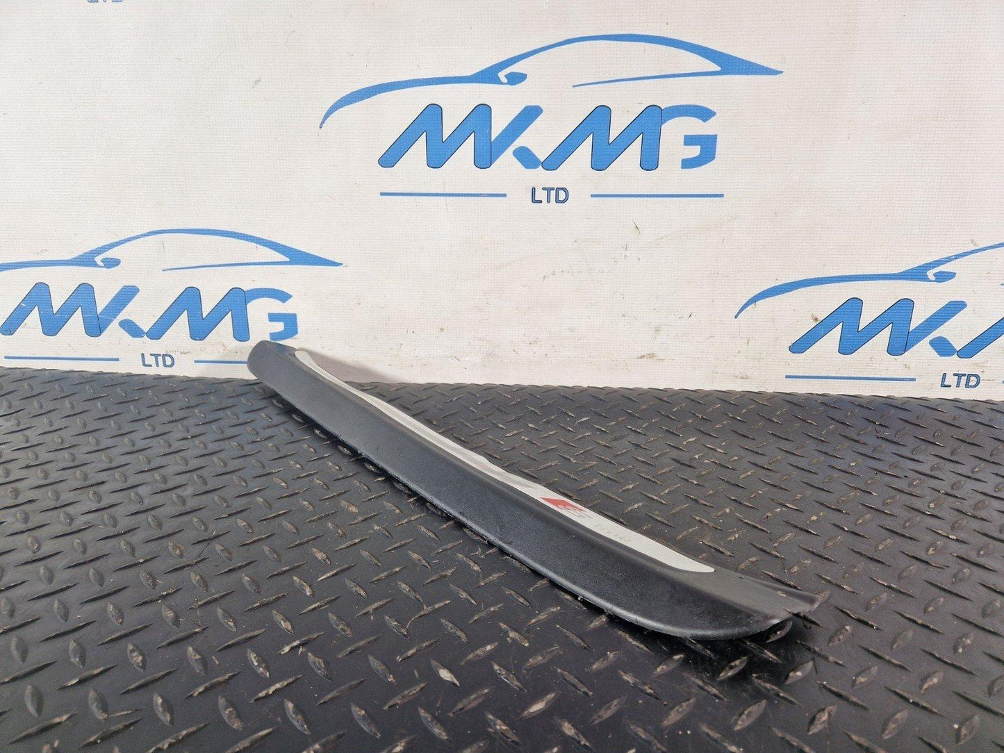 10-15 AUDI Q7 4L PASSENGER FRONT LEFT N/S OEM DOOR SILL TRIM PANEL 4L0853373E