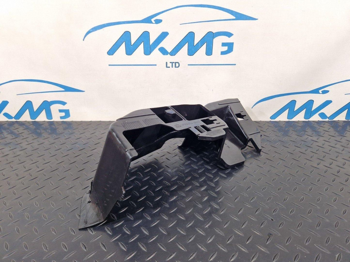2018-ON MERCEDES BENZ SPRINTER W907 OEM CONSOLE COVER MOUNT LEFT A9078802400
