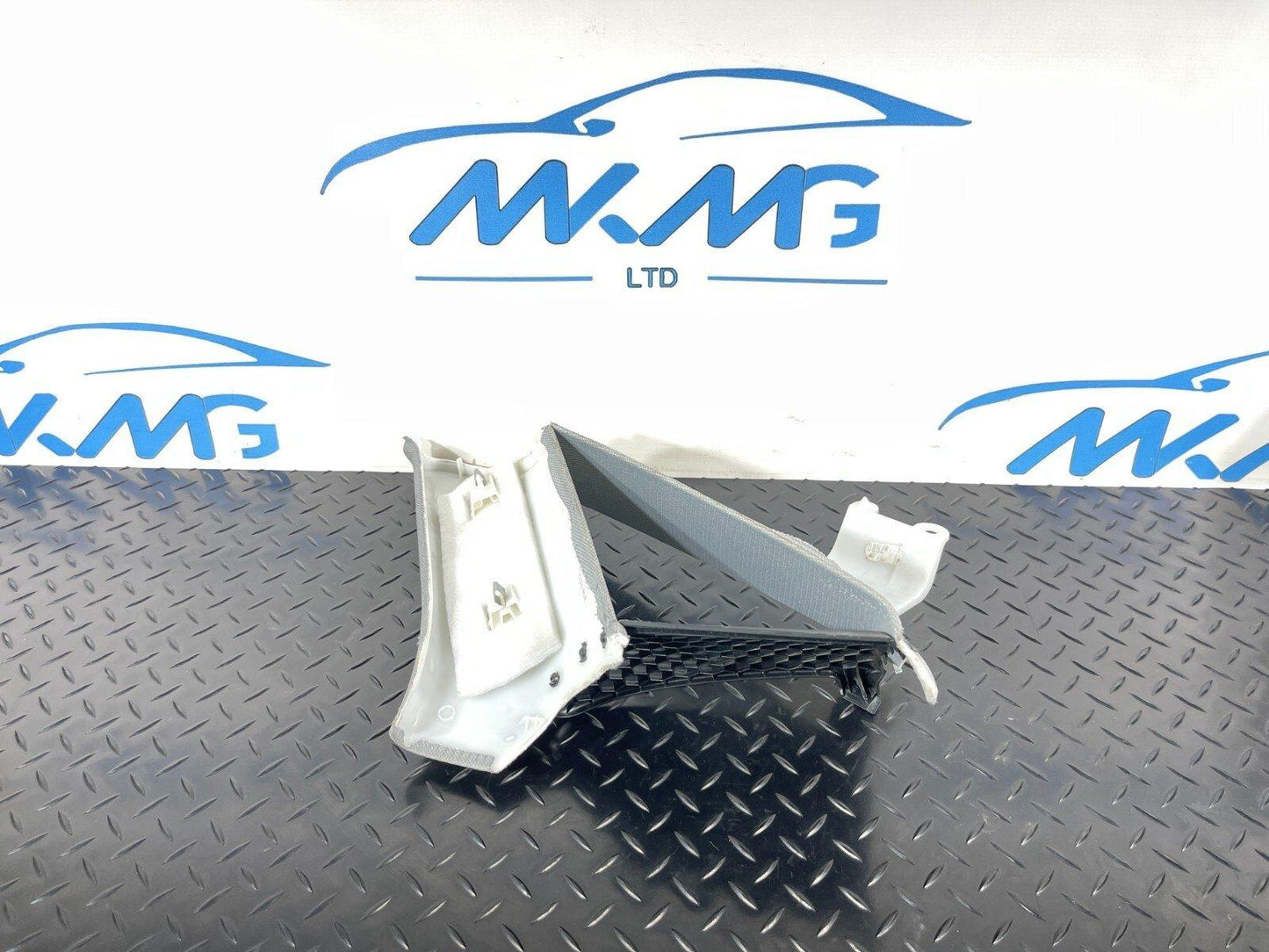 16-19 AUDI A4 B9 REAR LEFT PASSENGER SIDE C-PILLAR 8W5867287