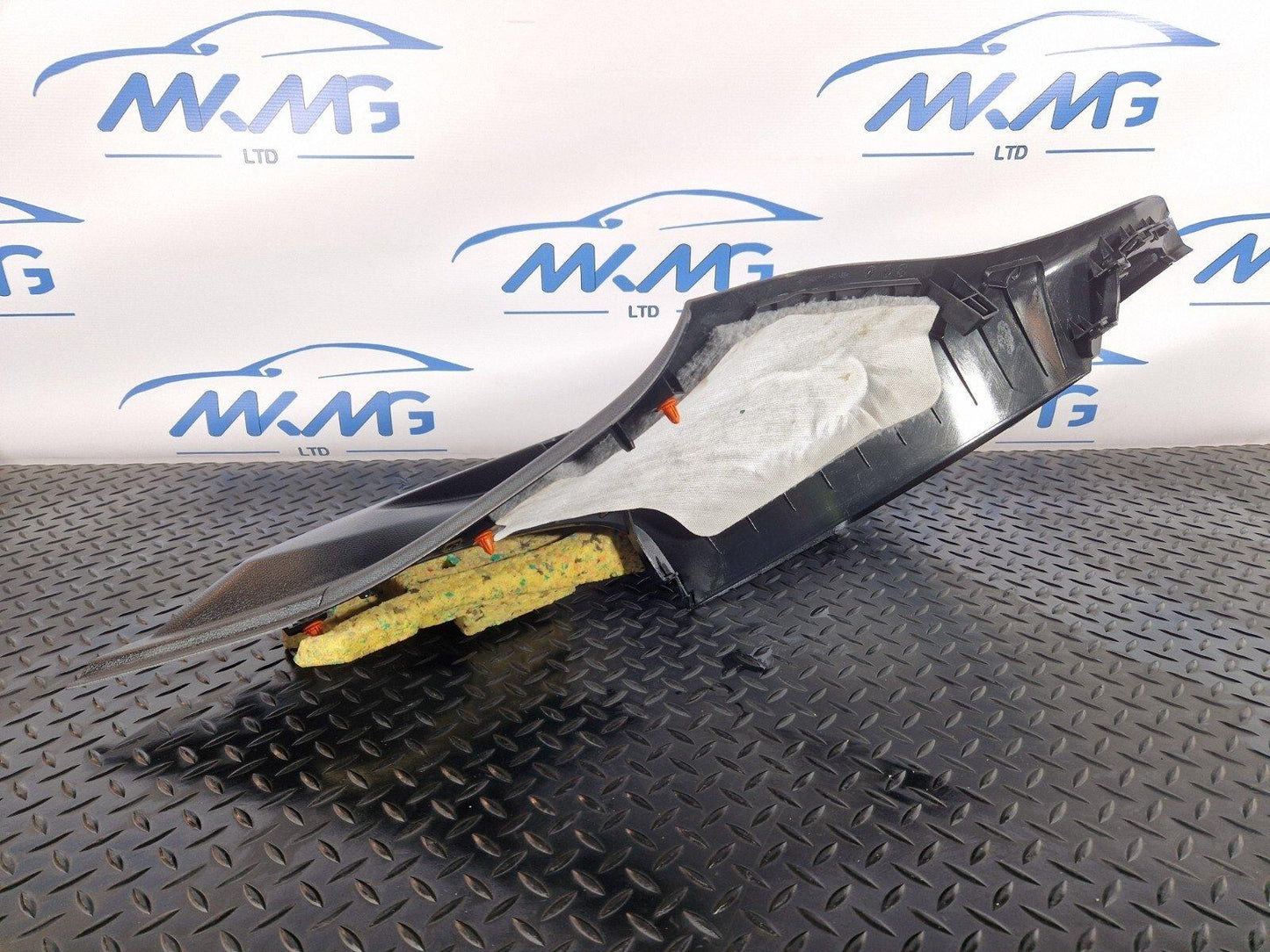 19-ON MERCEDES B CLASS W247 REAR RIGHT C PILLAR TRIM COVER  A2476901200
