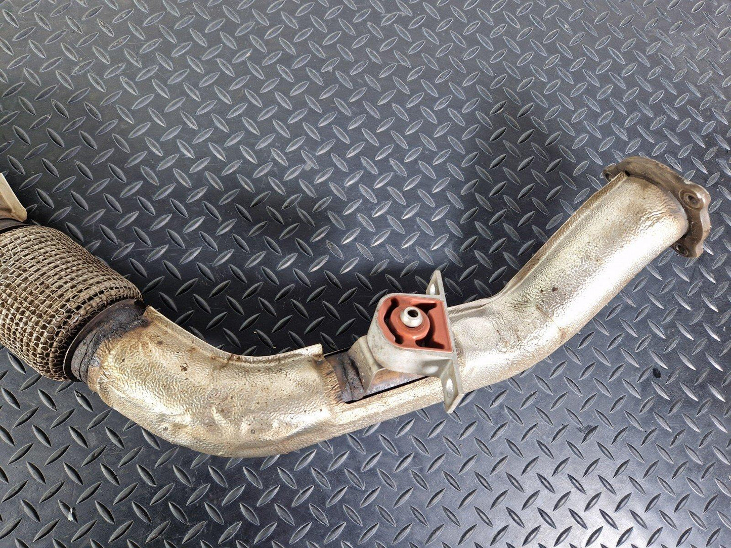 16-19 AUDI A4 B9 S-LINE EXHAUST FLEXIBLE PIPE 8W0253300E
