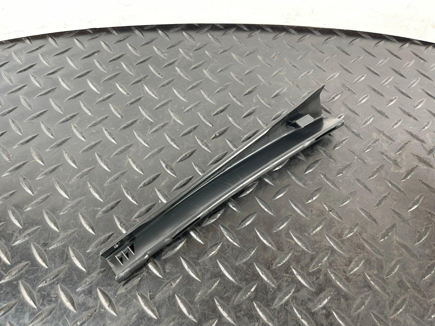 16-19 AUDI A4 B9 SALOON GENUINE LEFT PASSENGER SIDE A PILLAR TRIM 8W0868203LI