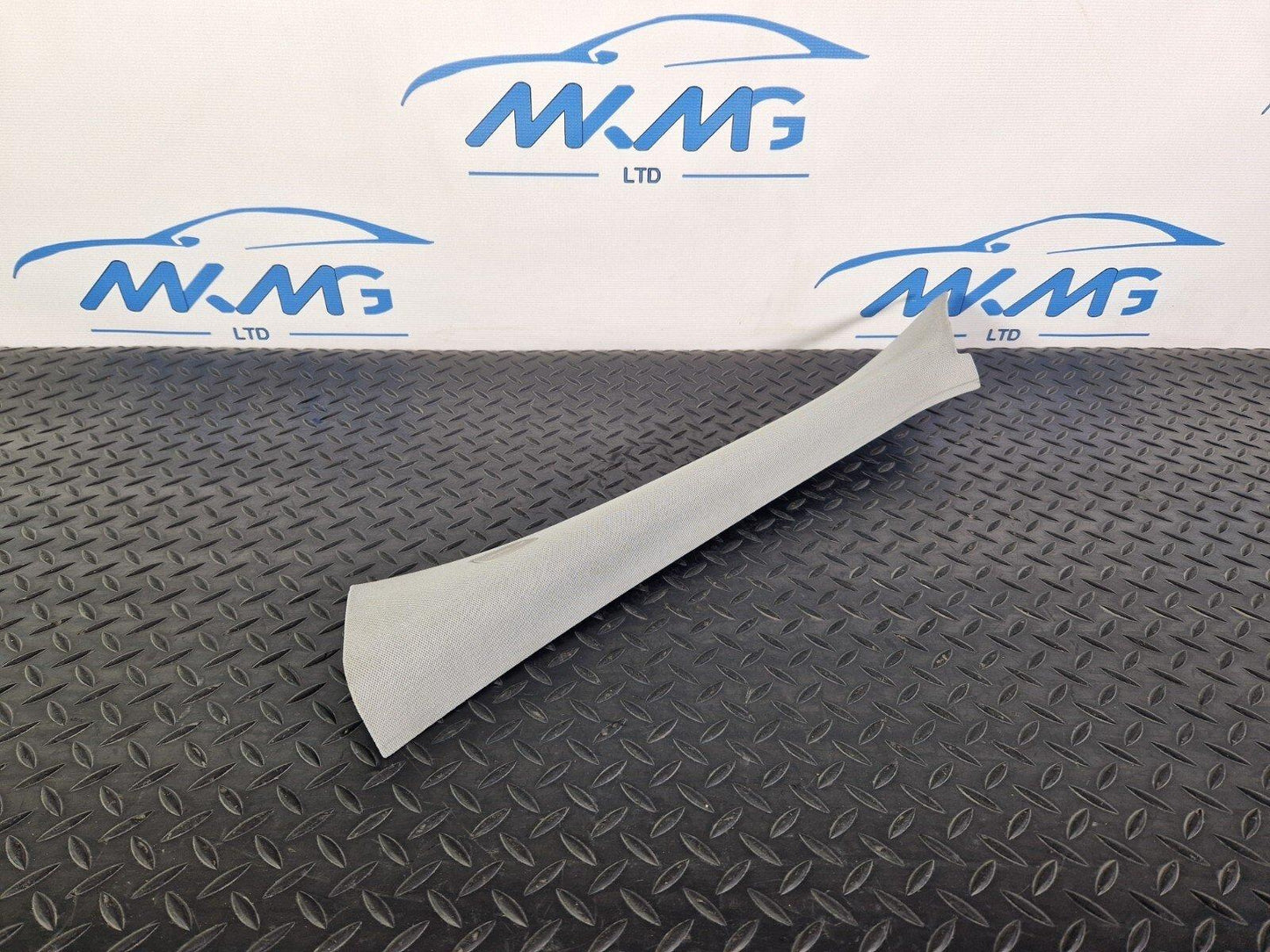 14-20 MERCEDES BENZ GLA 200 X156 FRONT PASSENGER SIDE A-PILLAR TRIM A1766901700