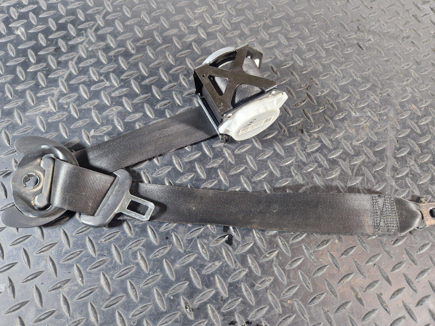 10-18 VW TOUAREG 7P REAR RIGHT SIDE SEAT BELT GENUINE 306709499G48