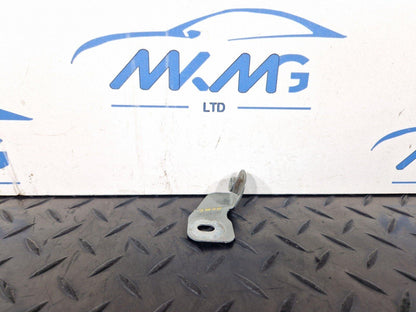 16-19 AUDI A4 B9 GENUINE OEM FRONT RIGHT DRIVER SIDE WING BRACKET 8W0821470