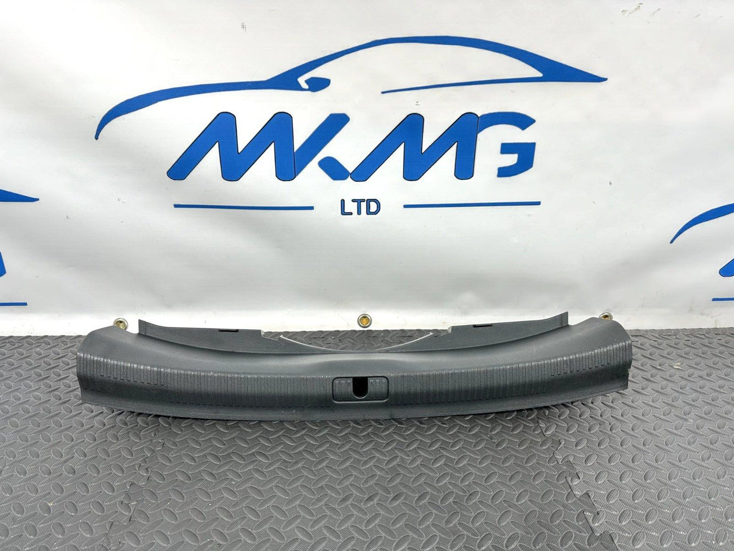16-19 AUDI A4 B9 SALOON GENUINE BOOT TRUNK SILL COVER PROTECTION 8W5863471