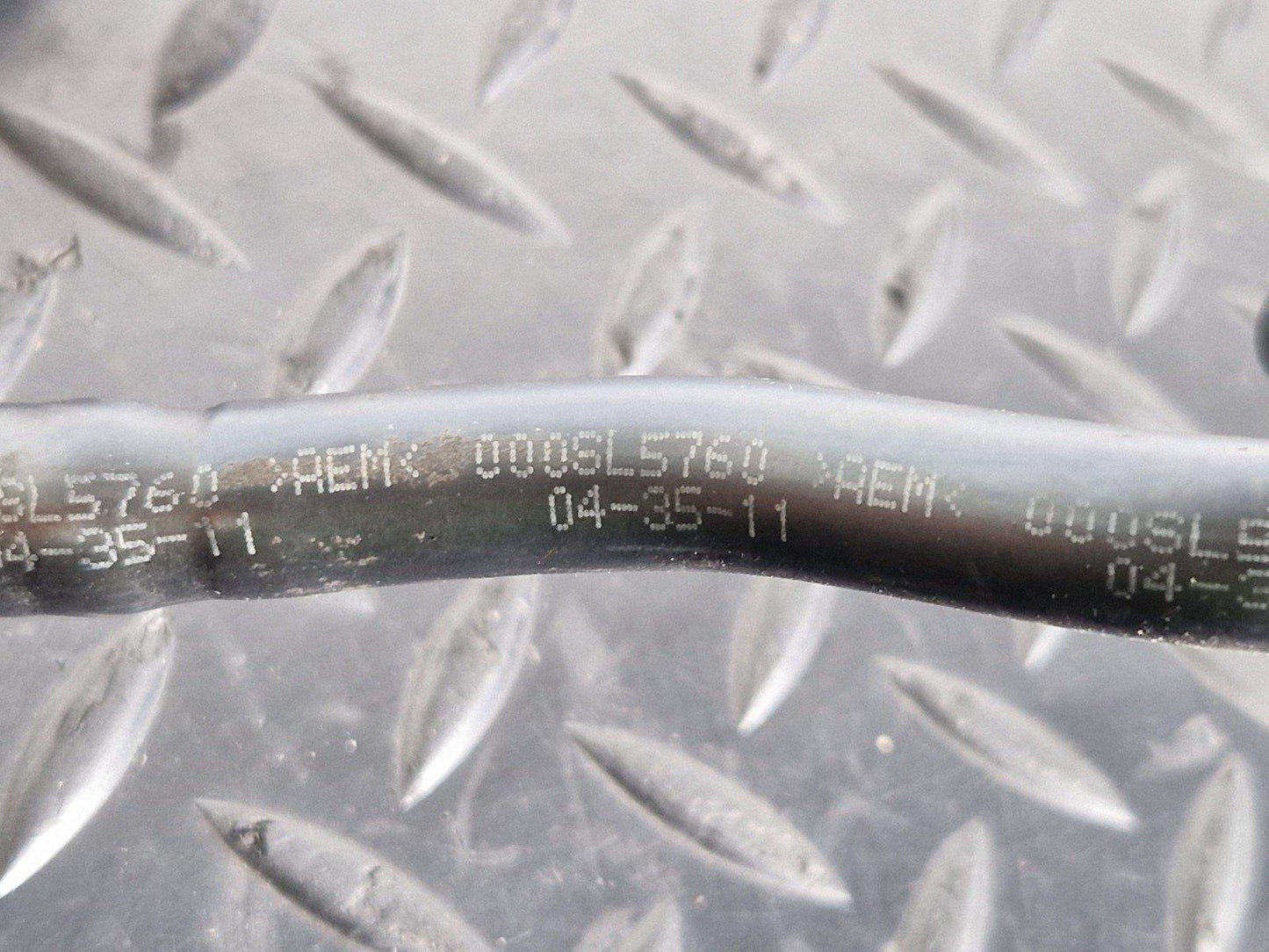 10-13 BMW X5 E70 LCI GENUINE OEM VACUUM LINE PIPE HOSE 6776413