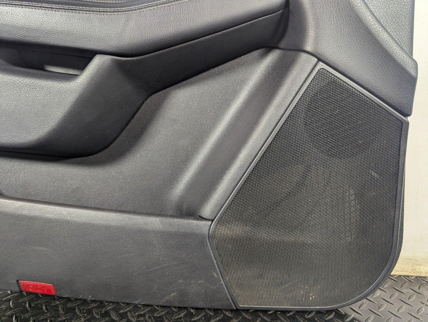 11-19 MERCEDES BENZ ML W166 GENUINE FRONT LEFT  DOOR CARD