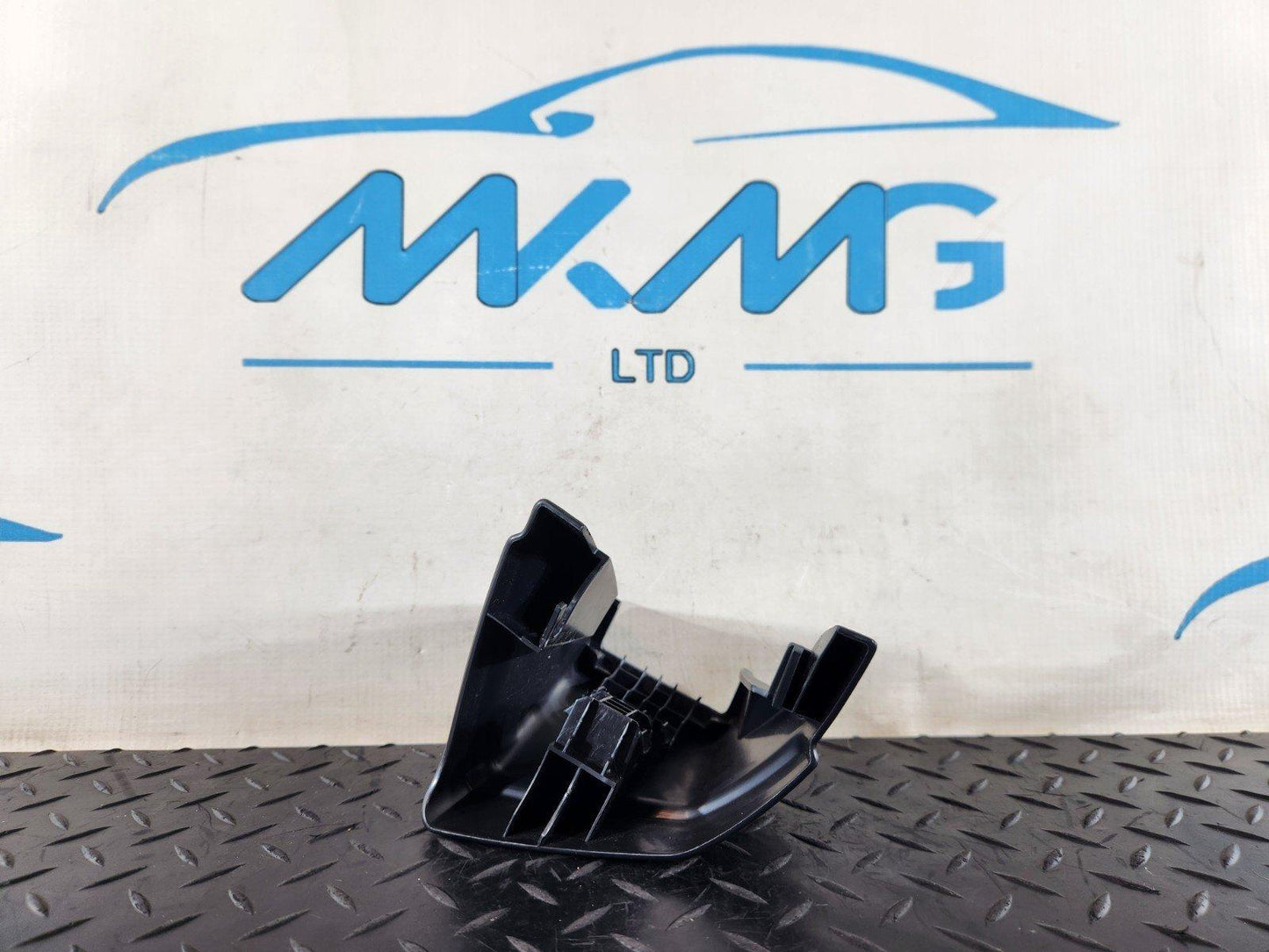 16-20 AUDI Q7 4M GENUINE REAR SEAT FRONT OUTER TRIM 4M0883688