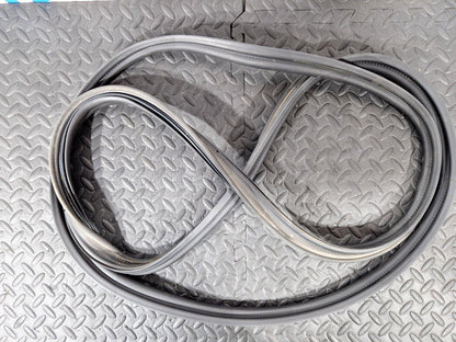 12-18 MERCEDES BENZ W176 Boot Trunk Tailgate Sealing Frame Seal A1767400076