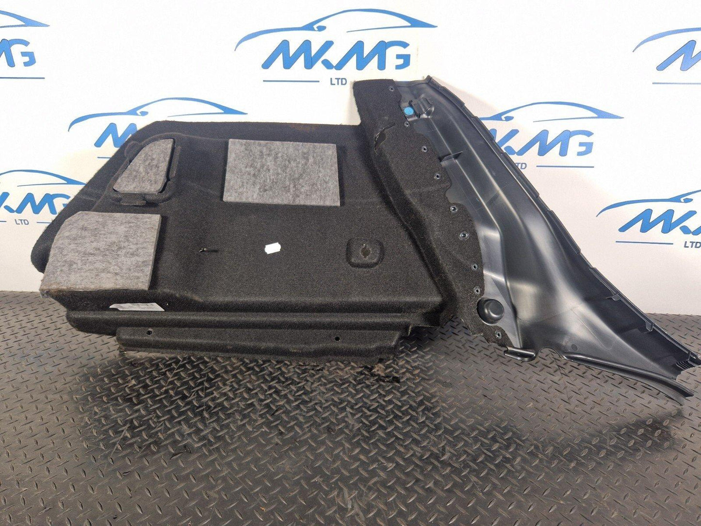 14-20 MERCEDES BENZ GLA X156 RIGHT SIDE TRUNK TRIM A1566905600