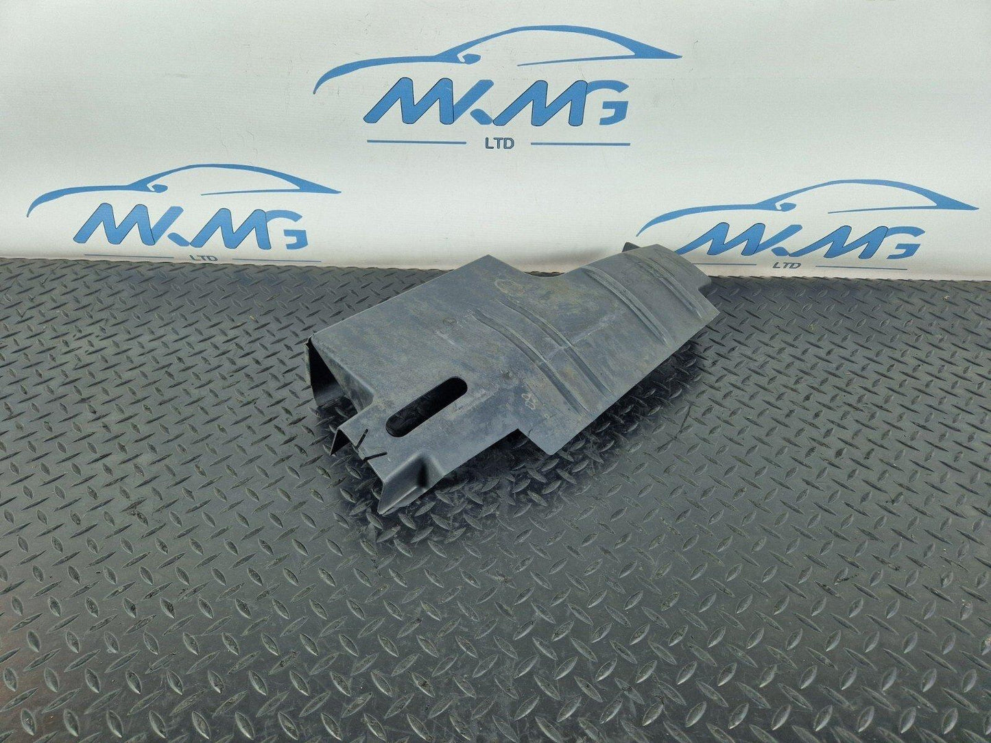 13-19 MERCEDES BENZ CLA C117 AMG REAR RIGHT O/S/R WISHBONE COVER A2463520291