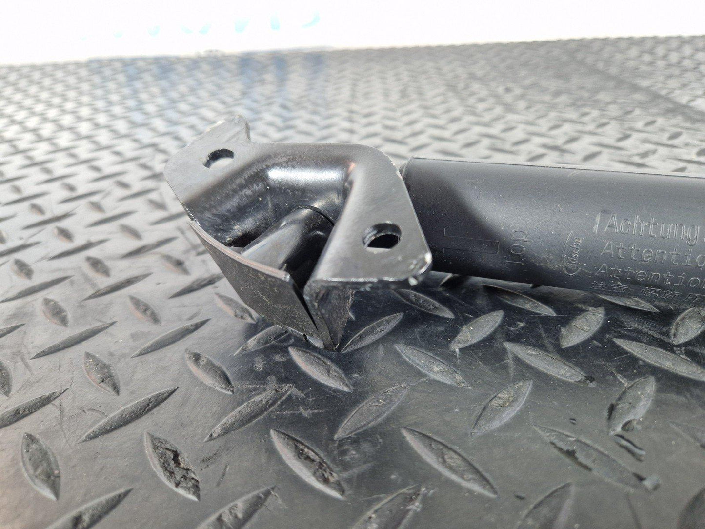 11-19 MERCEDES BENZ ML W166 GENUINE TAILGATE LIFT STRUT LEFT SIDE A1669803464