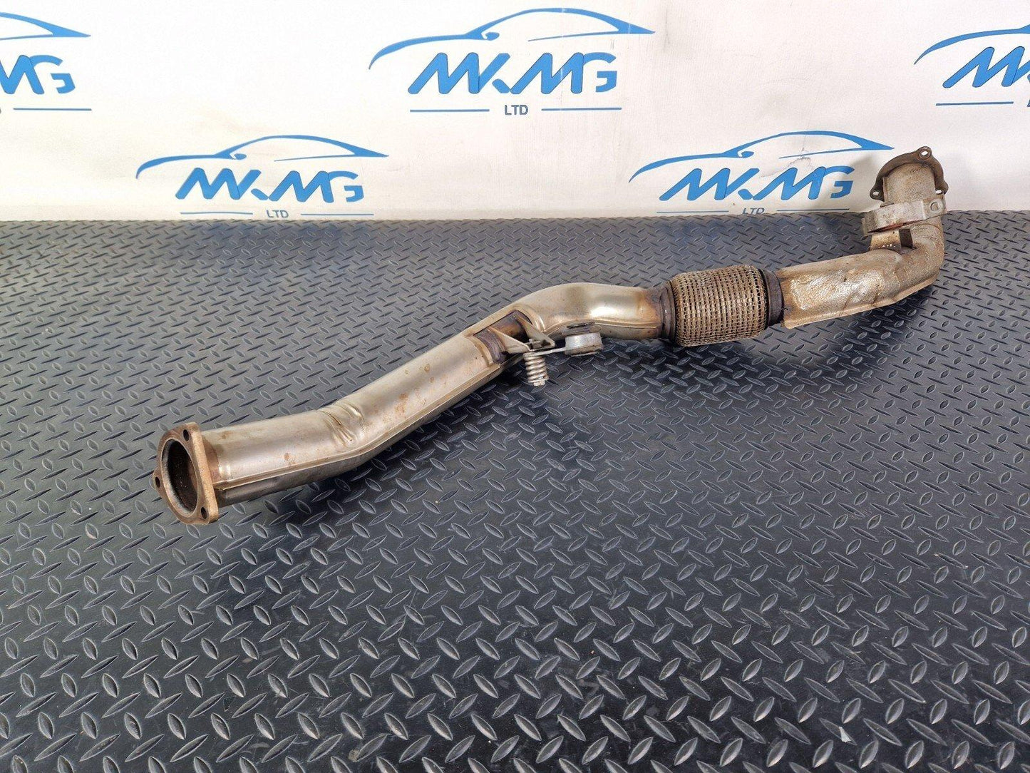 16-19 AUDI A4 B9 S-LINE EXHAUST FLEXIBLE PIPE 8W0253300E