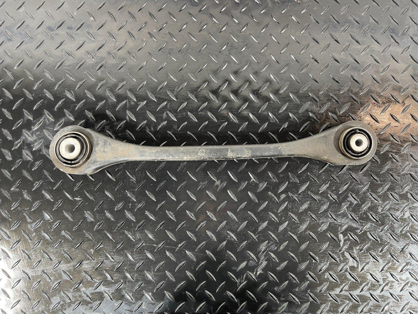 16-19 AUDI A4 B9 S-LINE QUATTRO LOWER CONTROL ARM REAR DRIVER SIDE 4M0505292D