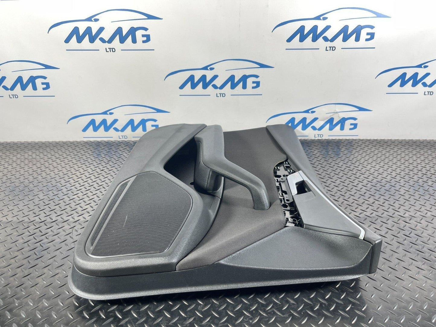 16-19 AUDI A4 B9 AVANT GENUINE FRONT PASSENGER SIDE DOOR CARD PANEL 8W0867133