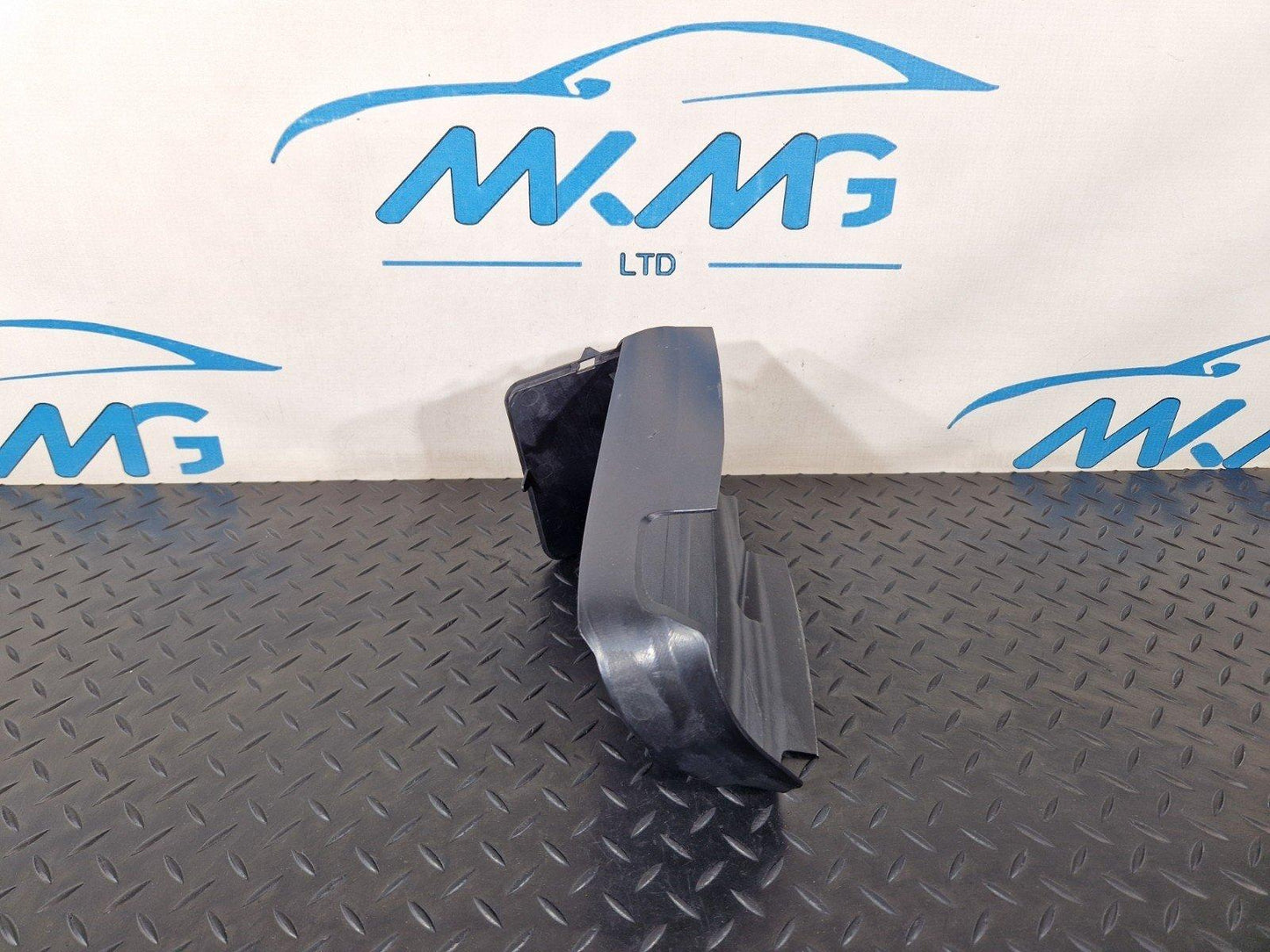 10-13 BMW X5 E70 LCI FRONT LEFT N/S BRAKE AIR DUCT COVER 8048771