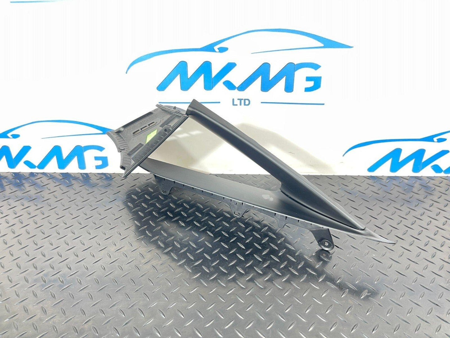 14-21 BMW 2 SERIES ACTIVE TOURER F45 216D INTERIOR TRIANGLE TRIM 2570577