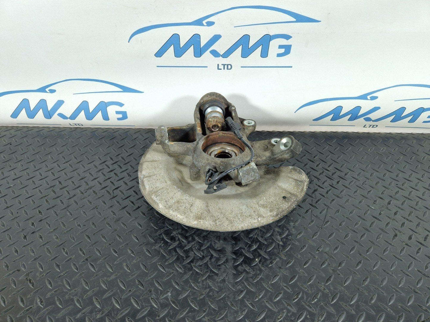 11-19 MERCEDES BENZ ML W166 GENUINE REAR RIGHT WHEEL HUB A1663570205