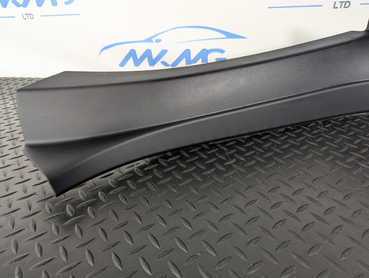 10-17 AUDI A8 4H  REAR RIGHT INTERIOR STEP PLATE TRIM 4H0864608F