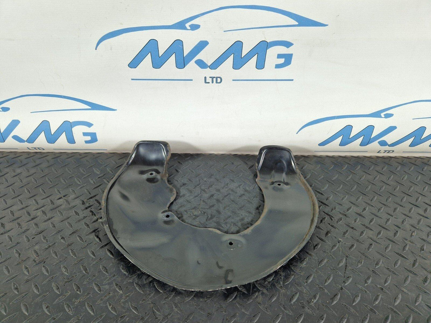 10-17 AUDI A8 4H FRONT RIGHT O/S BRAKE DISC COVER PLATE GUARD 4H0615312