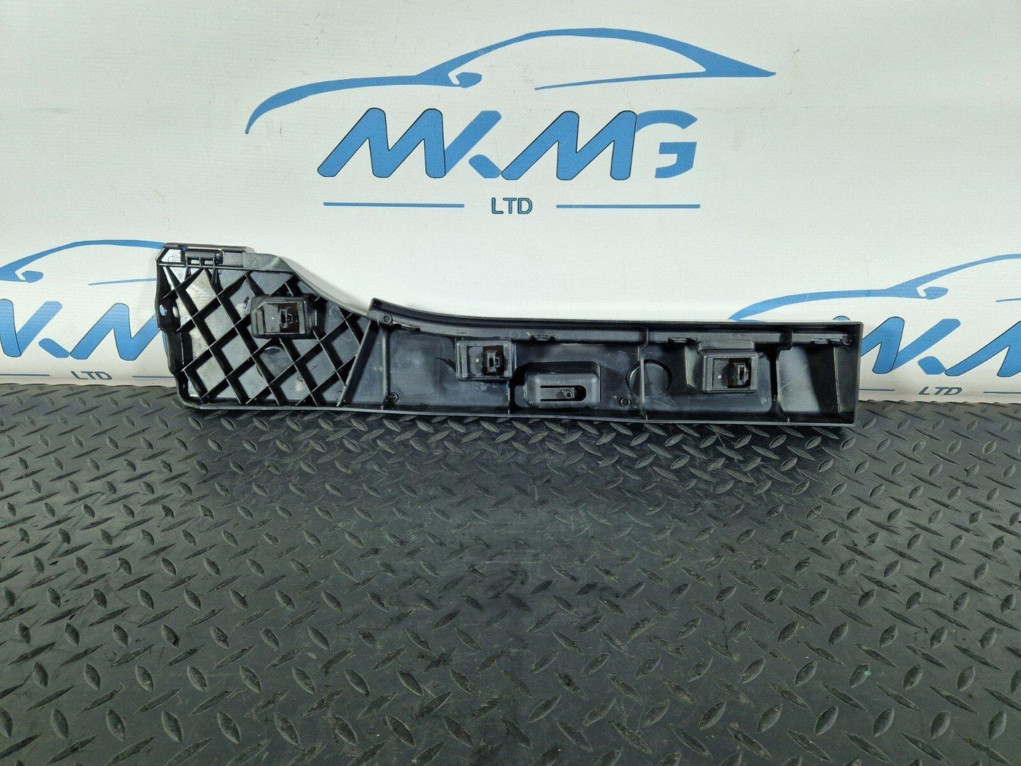14-21 BMW 2 SERIES 218d GRAN TOURER F46 REAR LEFT SIDE SKIRT BRACKET 7318861