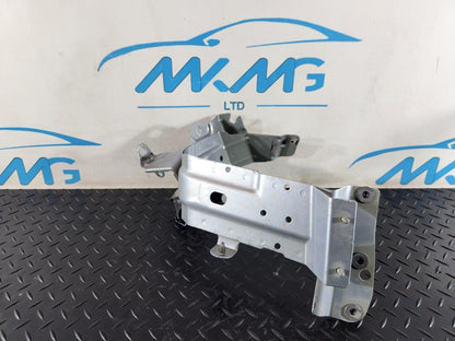 16-20 AUDI Q7 4M FRONT LEFT N/S WING BRACKET HOLDER 4M0821137B 4M0821161B