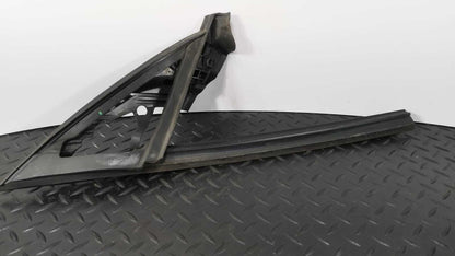 13-19 MERCEDES CLA W117 C117 GENUINE FRONT RIGHT DRIVER SIDE WINDOW RUBBER SEAL