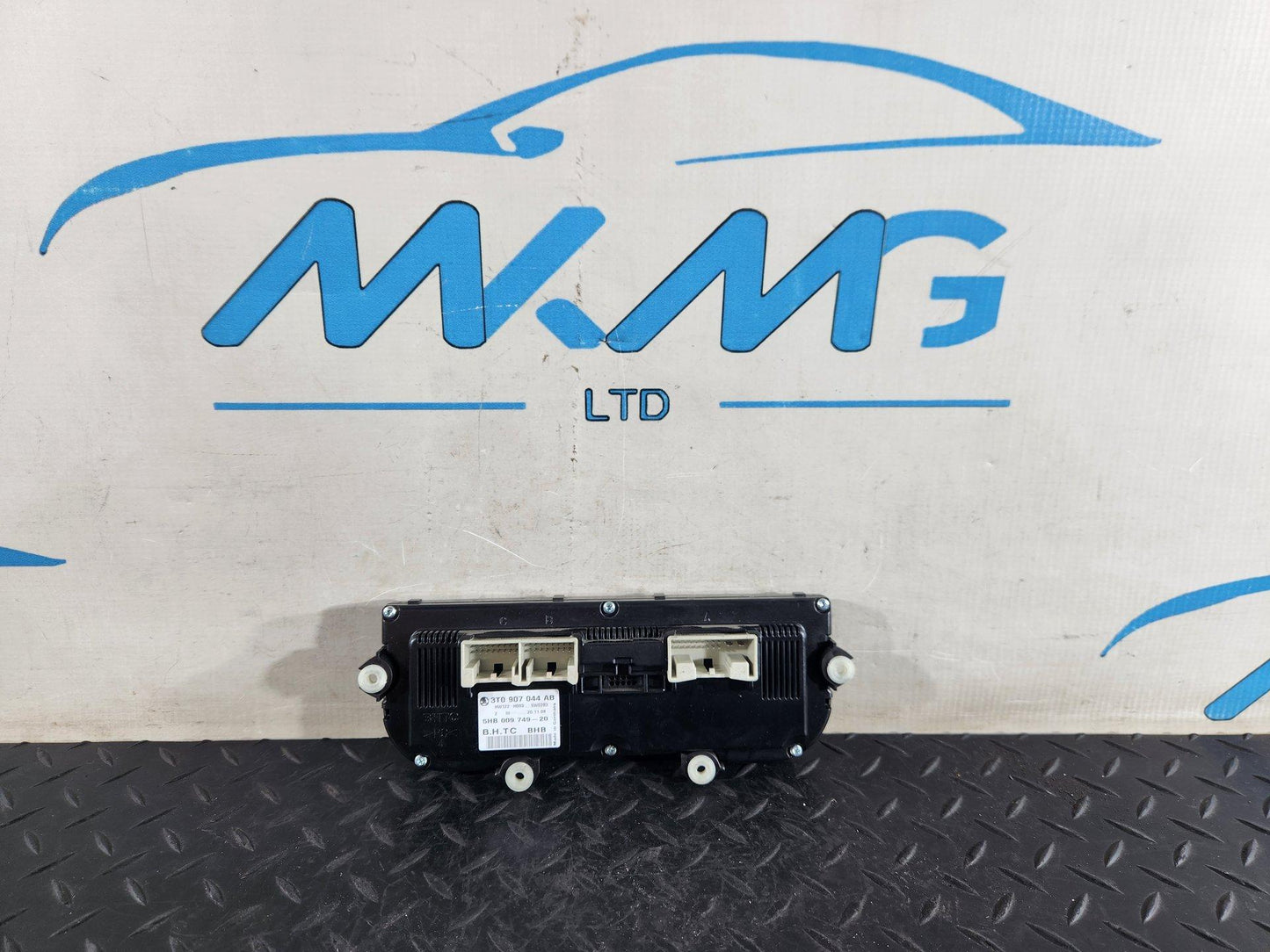 Skoda Octavia MK2 FL (1Z) Station Wagon Climate Control Panel Unit 3T0907044AB