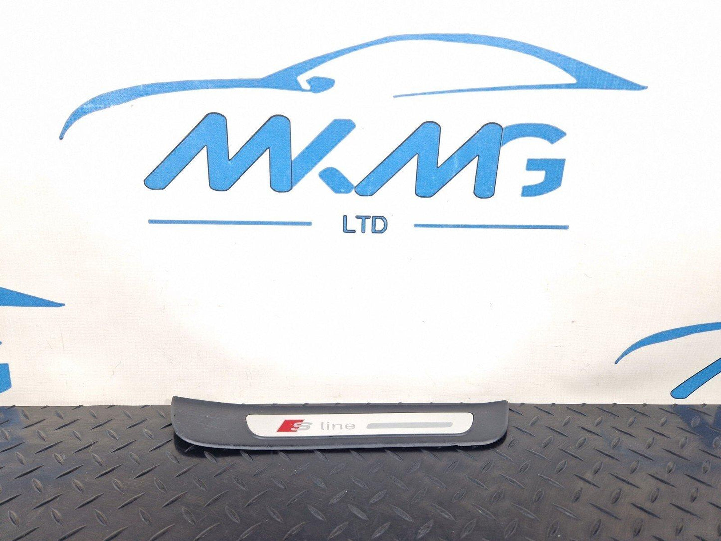 10-18 AUDI A7 4G S-LINE GENUINE REAR RIGHT SILL TRIM 4G8853376