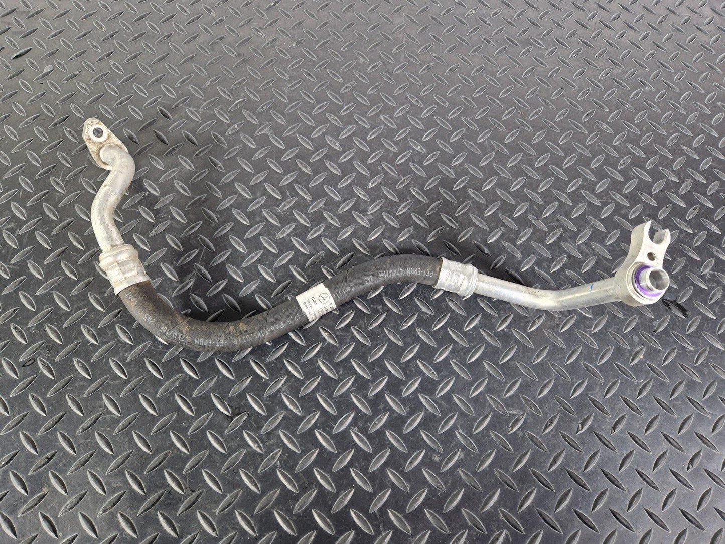 14-21 MERCEDES BENZ C200d W205 DIESEL A/C AIR CONDITIONING PIPE A2058307201
